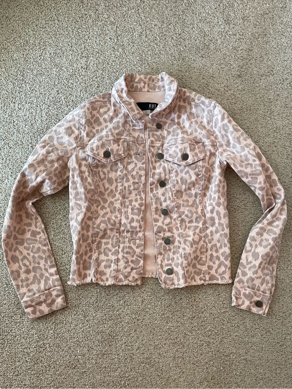 KUT from the Kloth stretch denim leopard cheetah print jean jacket XS